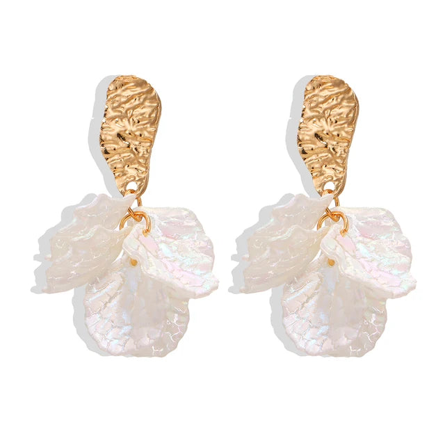 Korean White Acrylic Flower Drop Earrings