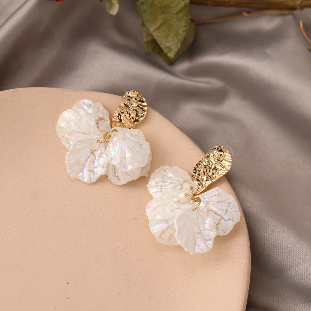 Korean White Acrylic Flower Drop Earrings